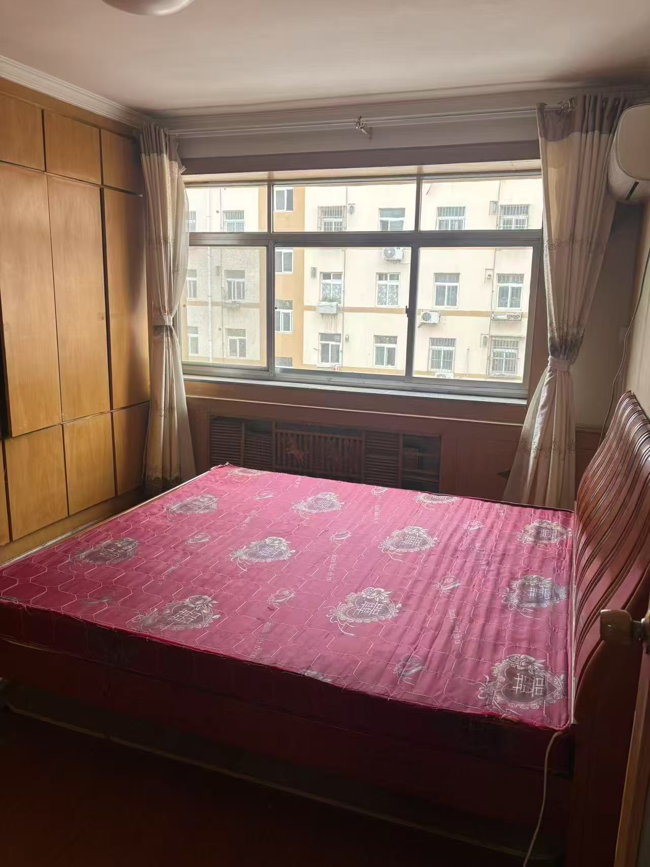 兴隆小区4楼三室