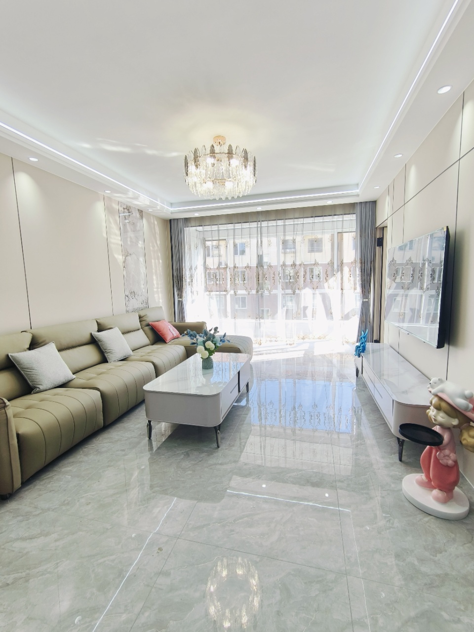 石岛开发区凯旋东区三居室三楼出售