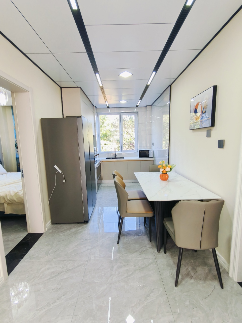 石岛开发区凯旋东区三居室三楼出售