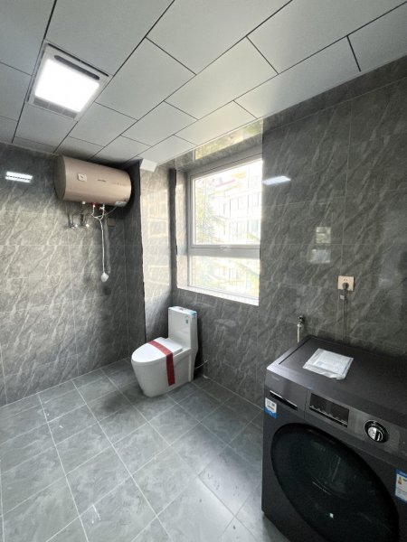 @山海里外区三楼90.27平两居室，全新装修未住过家电家具齐