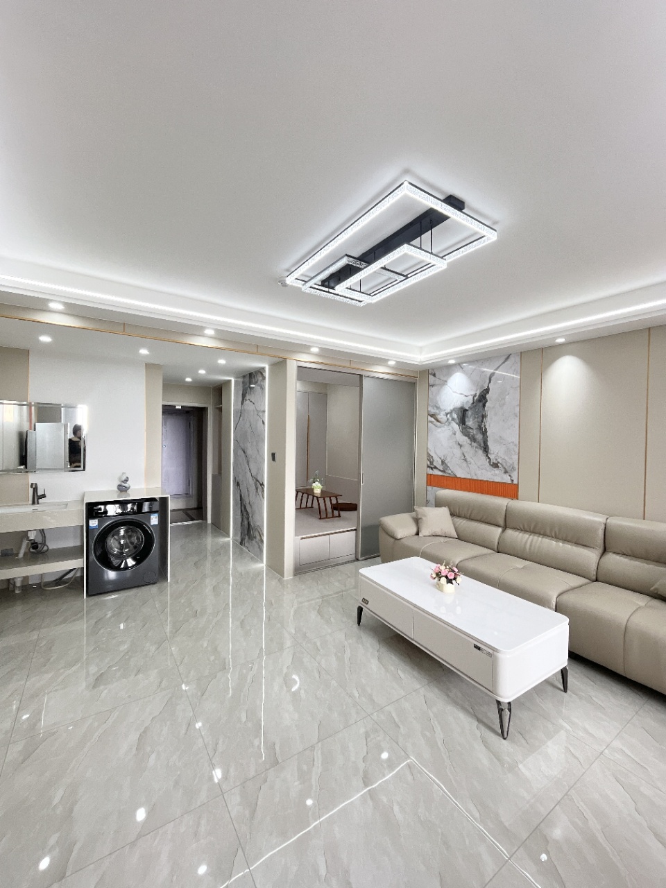 紫光阁电梯精装小两室出售