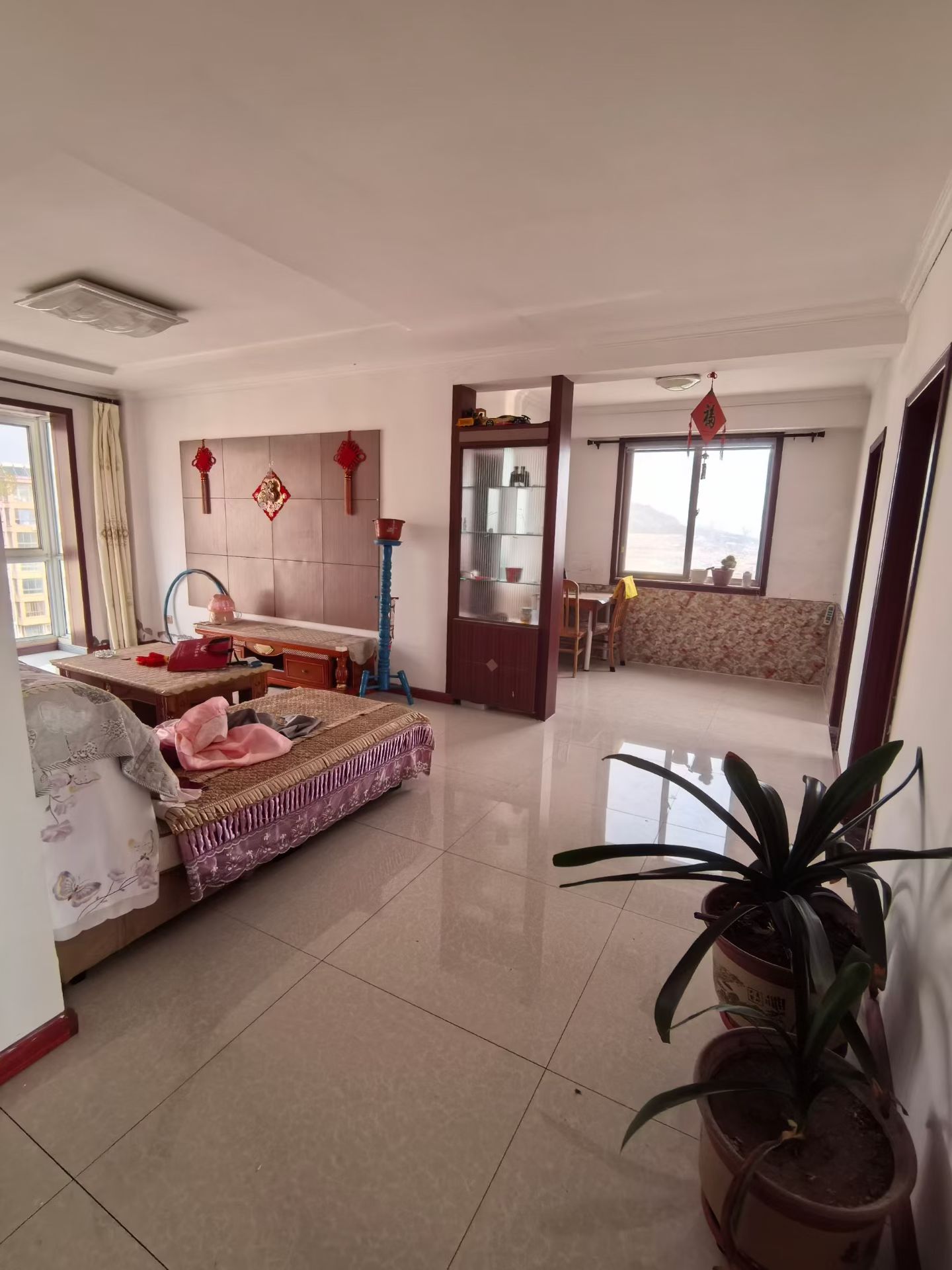 石岛开发区黄海附近三居室出租