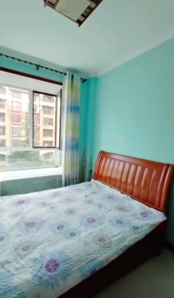 凤凰湖D区楼房出租拎包入住