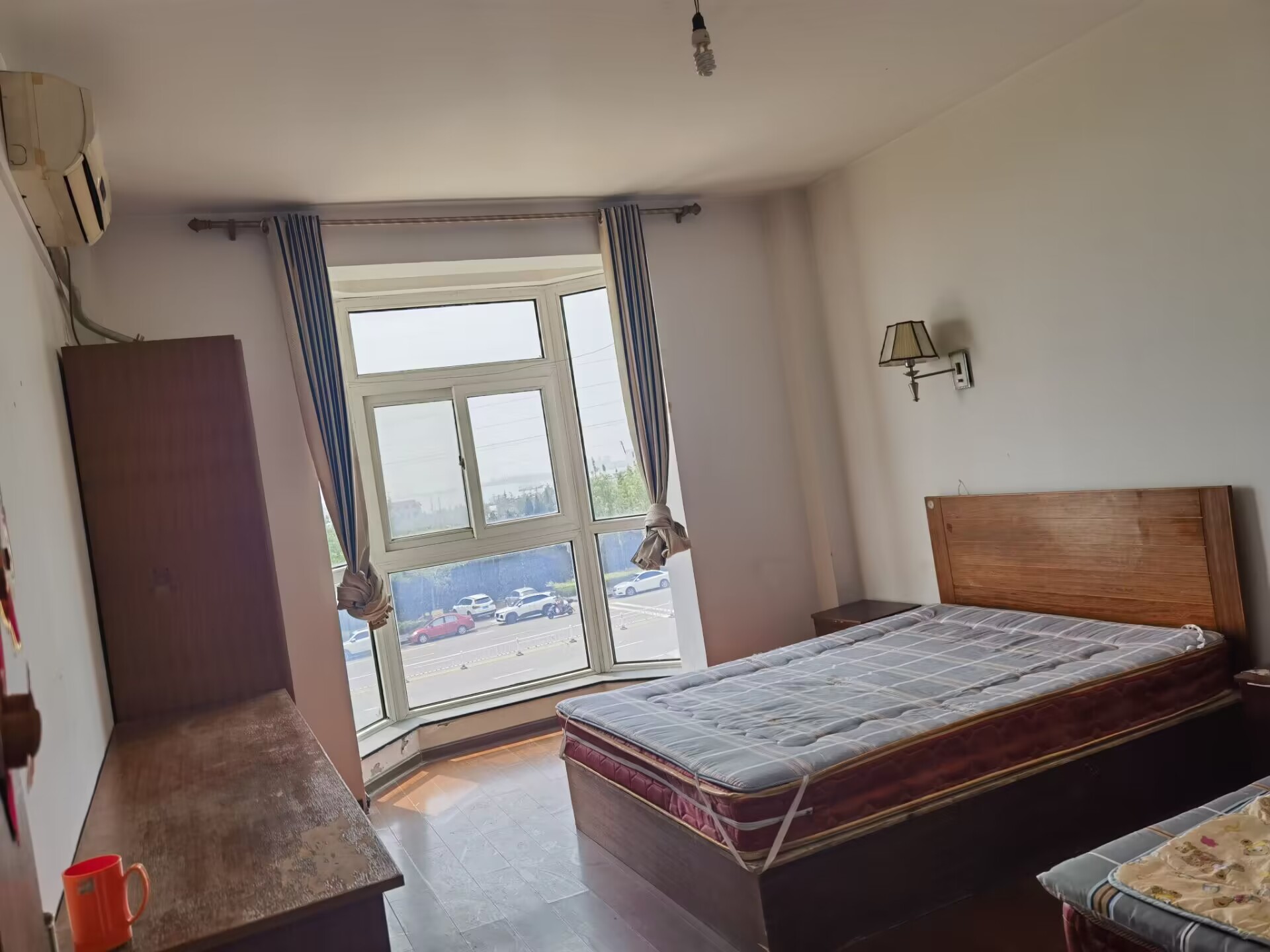 石岛开发区凯旋山海颐园门市房出售